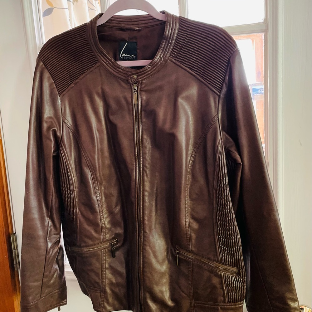 Beautiful leather jacket (only worn twice)